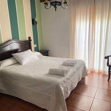 Hostal El Descanso Del Emperador Jarandilla de la Vera Exterior foto